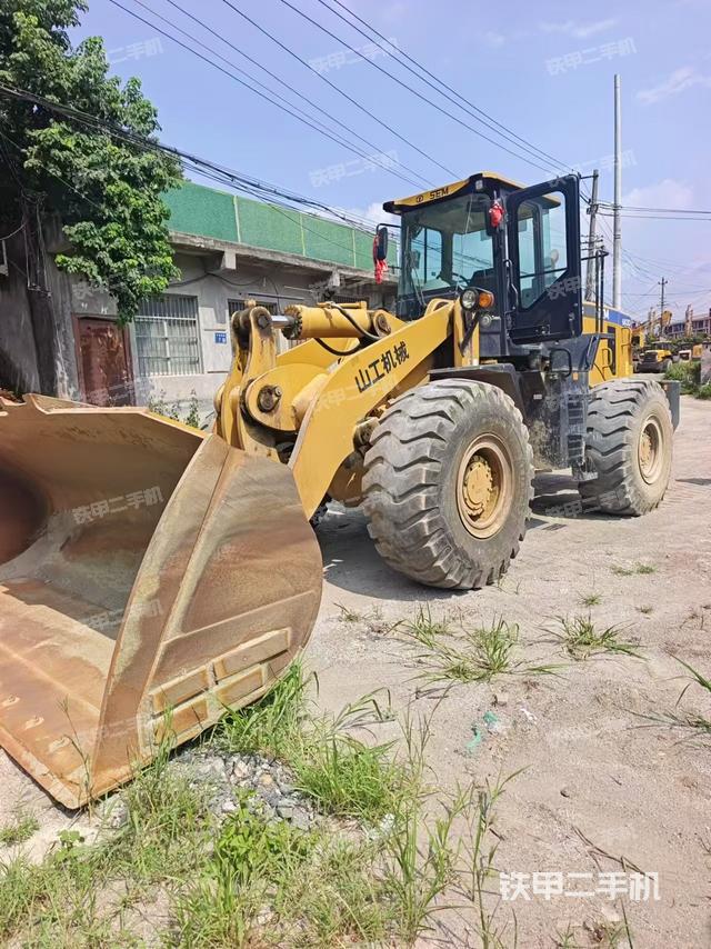 山工SEM663D装载机