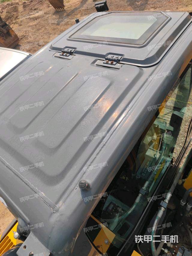 駕駛室頂部俯視（上車部件）