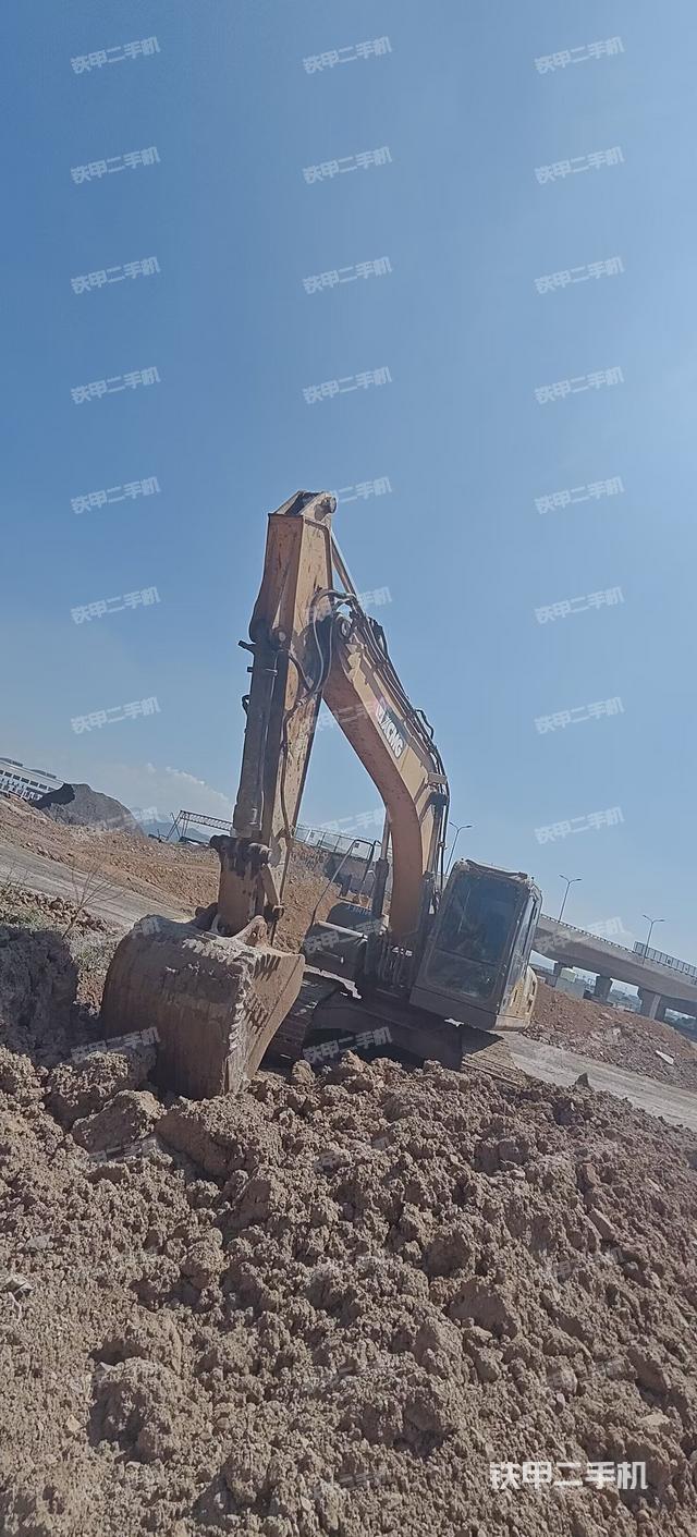 徐工XE200DA挖掘機(jī)