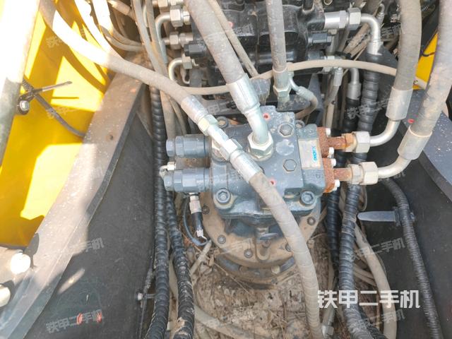 回轉(zhuǎn)馬達（上車部件）