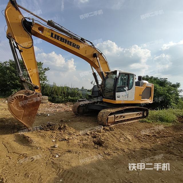 利勃海尔R926LC挖掘机