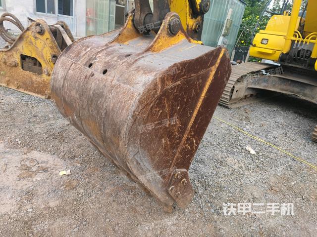 鏟斗45度(工作和回轉(zhuǎn)裝置) 鏟斗45度(工作和回轉(zhuǎn)裝置)
