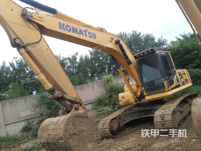 小松PC240LC-8M0挖掘機(jī)