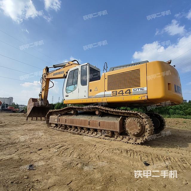 利勃海尔R944C SME挖掘机