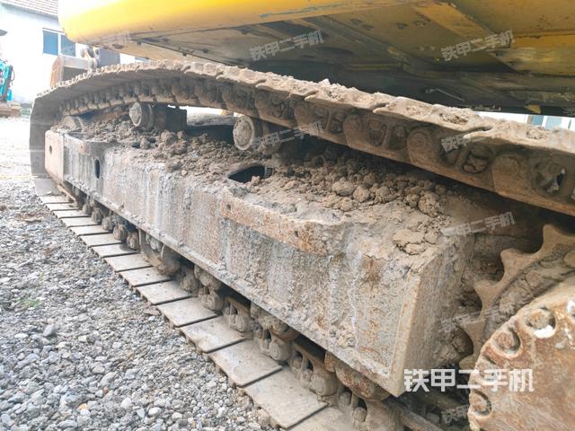 左側(cè)履帶整體?(行走機(jī)構(gòu)) 左側(cè)履帶整體?(行走機(jī)構(gòu))