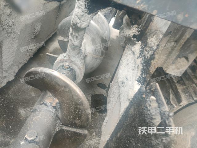 工作装置1（工作装置）