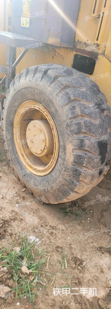 右前轮（行走机构）