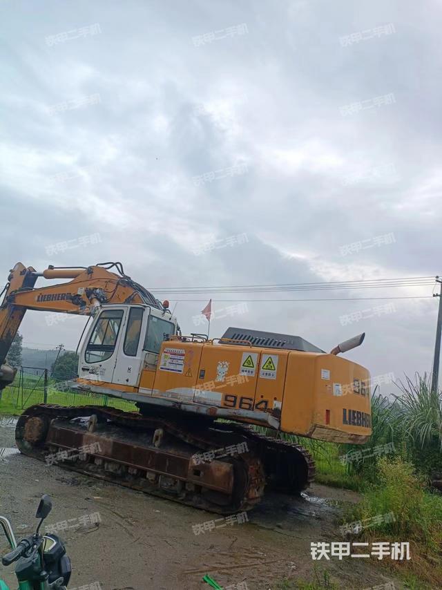 利勃海尔R964C挖掘机