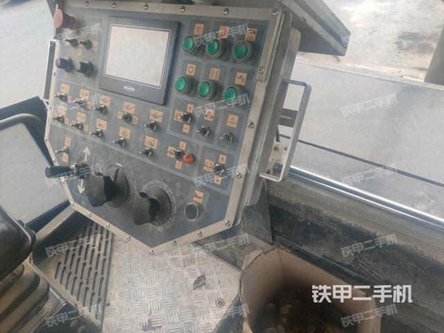 驾驶室内部（驾驶室/操作室）