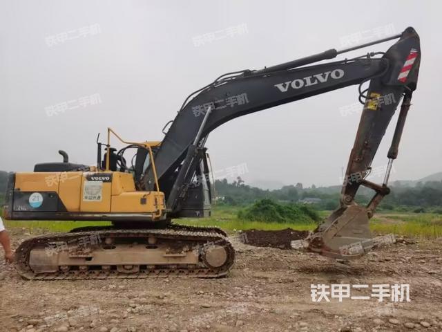 沃爾沃EC210D挖掘機(jī)