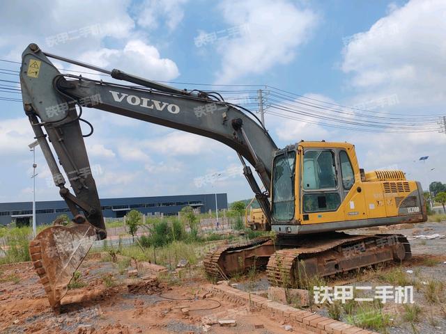 沃爾沃EC210B挖掘機(jī)