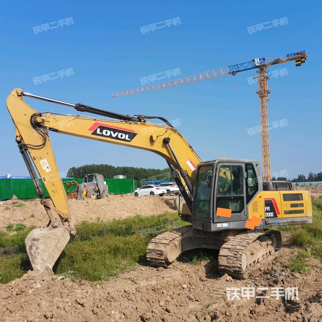 雷沃重工FR200E挖掘機(jī)