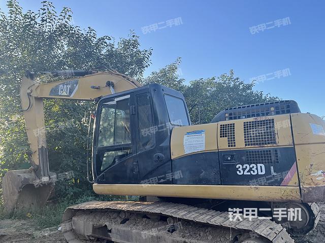 卡特彼勒323DL挖掘机
