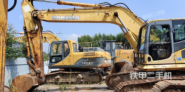 小松PC240LC-8挖掘机