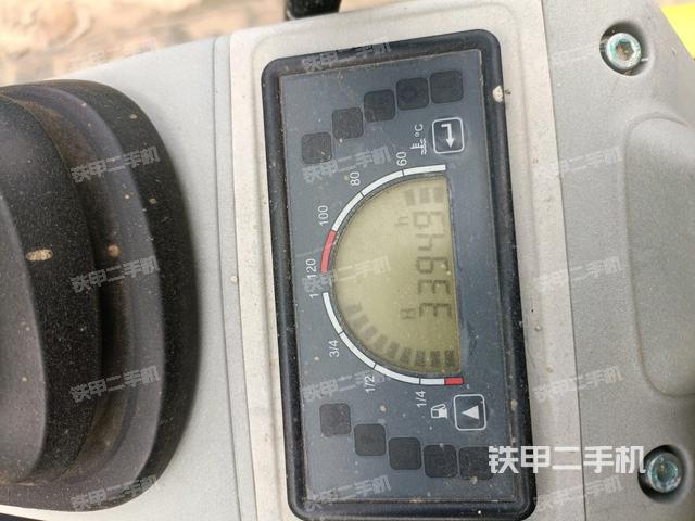 显示屏 (驾驶室部分) 显示屏 (驾驶室部分)