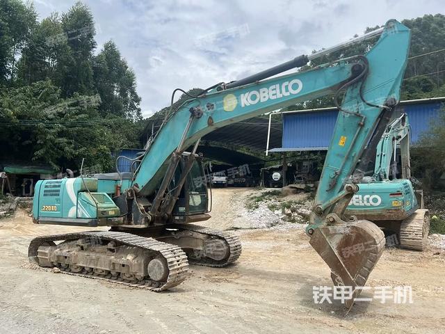 神钢SK220XD-10挖掘机