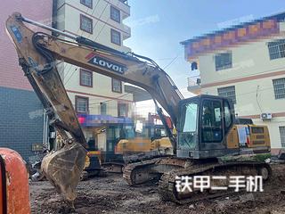 雷沃重工FR220E挖掘机实拍图片