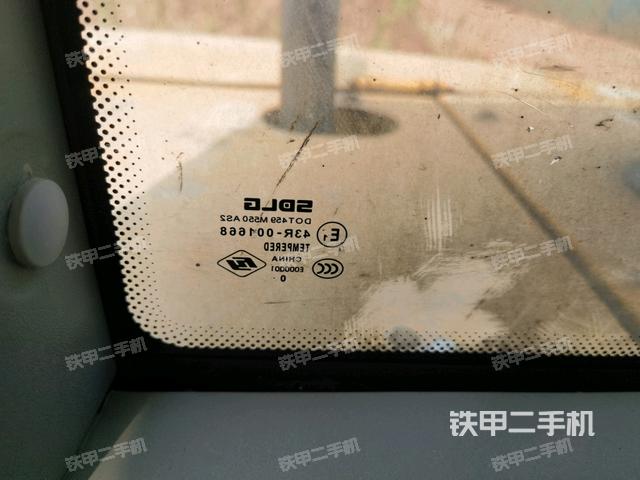 后窗玻璃角标(驾驶室部分) 后窗玻璃角标(驾驶室部分)