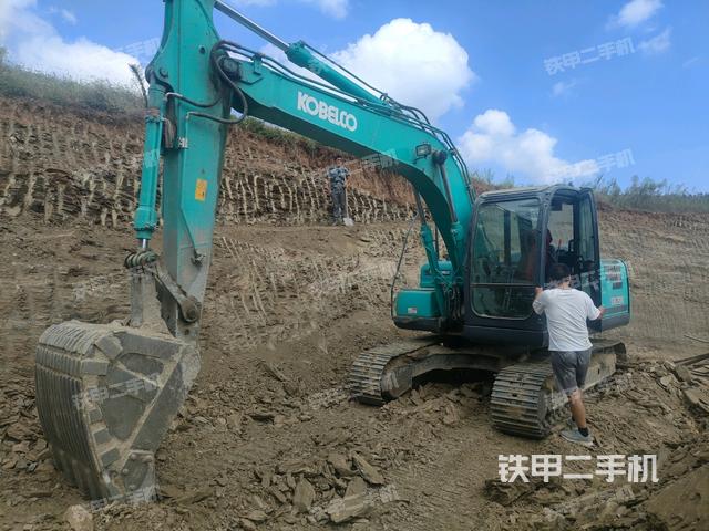 神钢SK140LC-8挖掘机