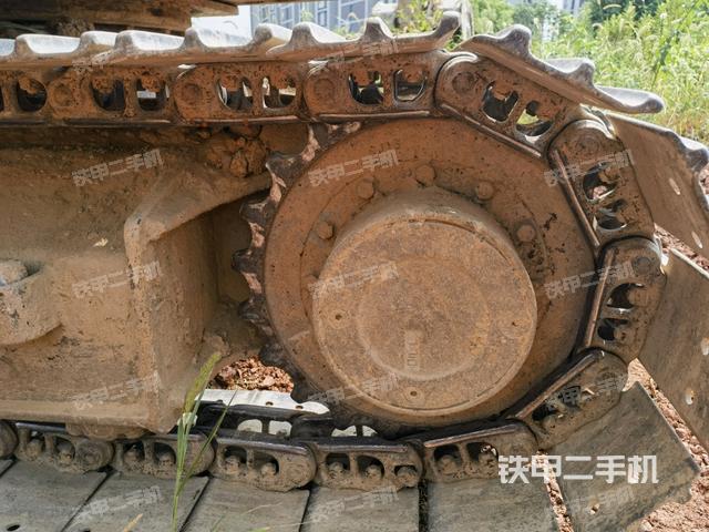 左驱动轮(行走机构) 左驱动轮(行走机构)