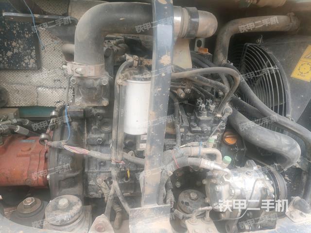 发动机室（上车部件）