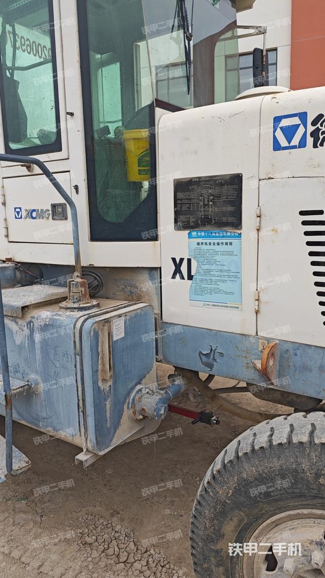 整机右侧（设备外观及核心部件）