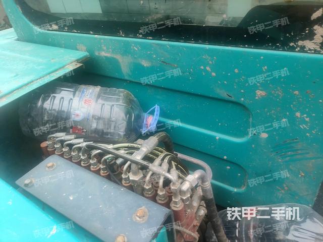 转盘和下车架正前（工作和回转装置）