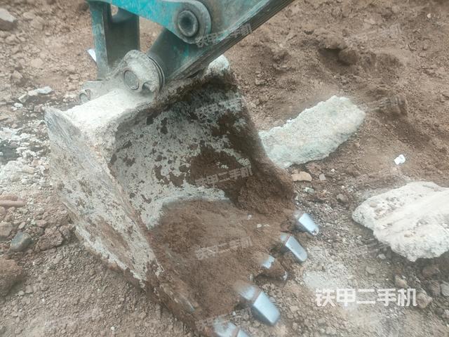 小臂整体左后（工作和回转装置）