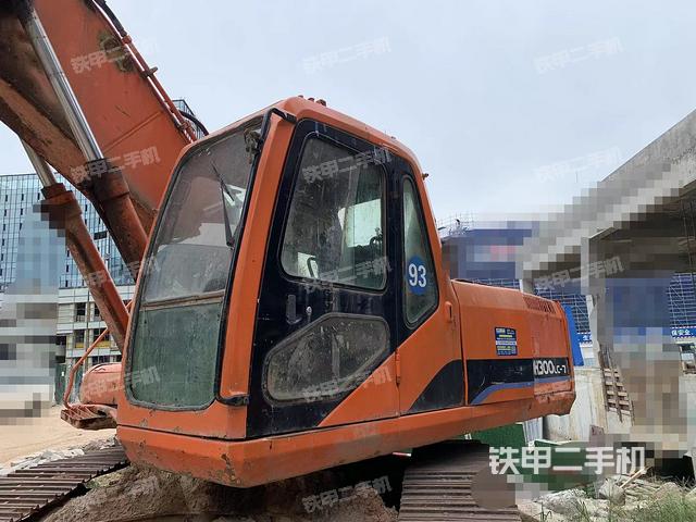 斗山DH300LC-7挖掘机