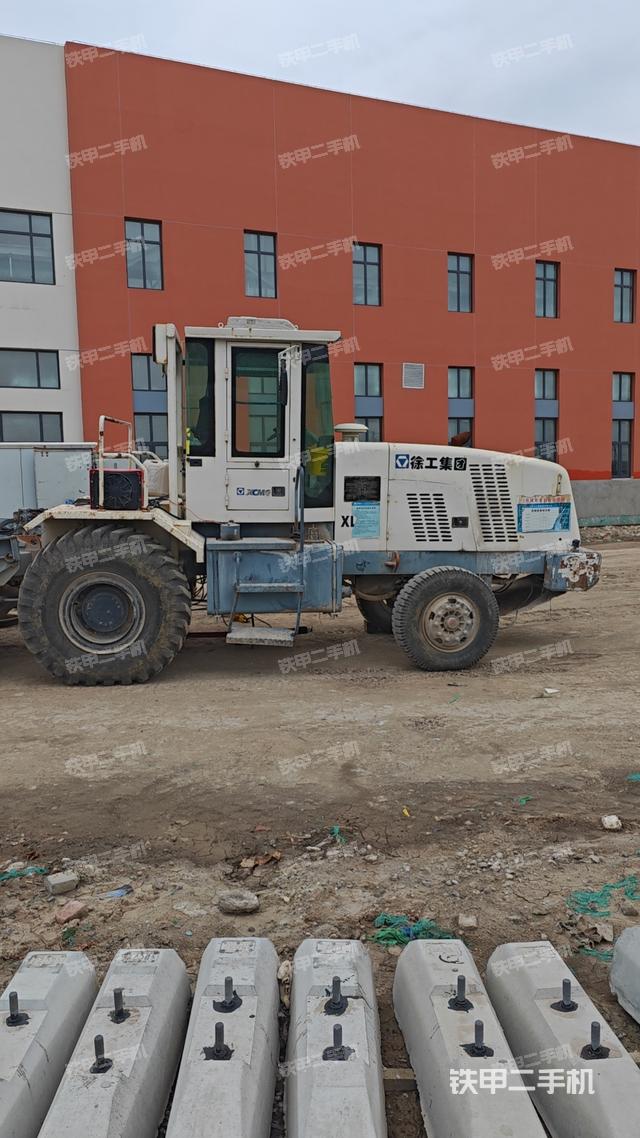 整机左侧（设备外观及核心部件）