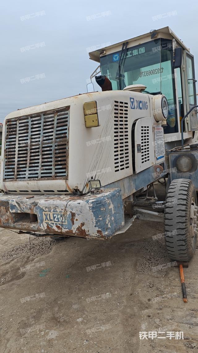 整机右后45°（设备外观及核心部件）