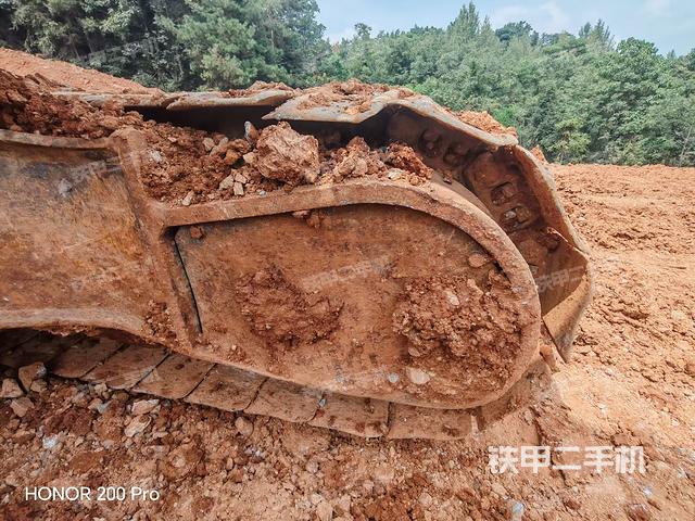 右側(cè)行走馬達(dá)蓋板(行走機(jī)構(gòu)) 右側(cè)行走馬達(dá)蓋板(行走機(jī)構(gòu))