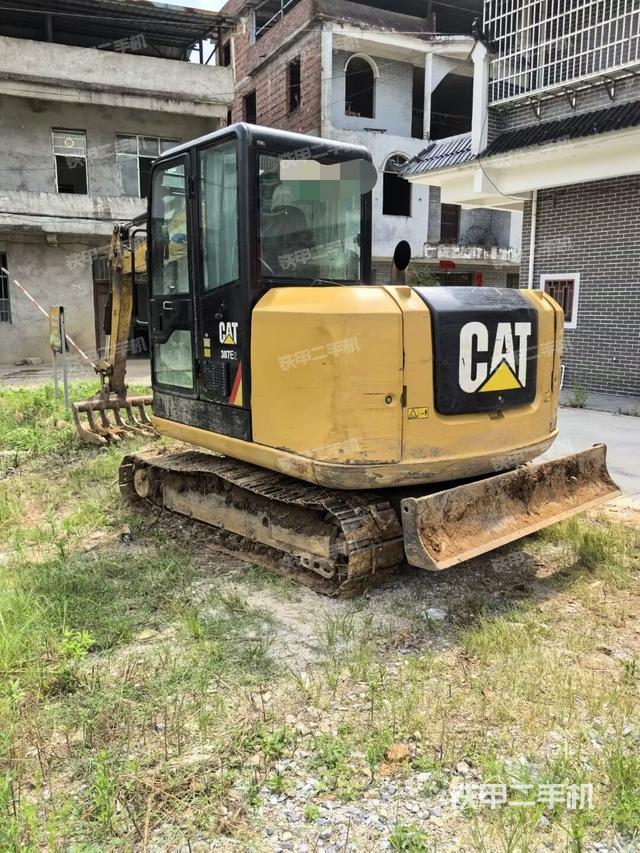 卡特彼勒CAT®305.5E2 小型液压挖掘机
