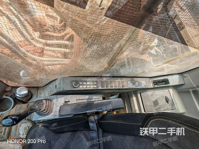 座椅右側(cè)控制臺(tái)/鑰匙門/油門/含右手柄(駕駛室部分) 座椅右側(cè)控制臺(tái)/鑰匙門/油門/含右手柄(駕駛室部分)