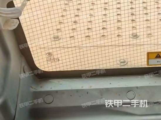 后窗玻璃角標(biāo)(駕駛室部分) 后窗玻璃角標(biāo)(駕駛室部分)