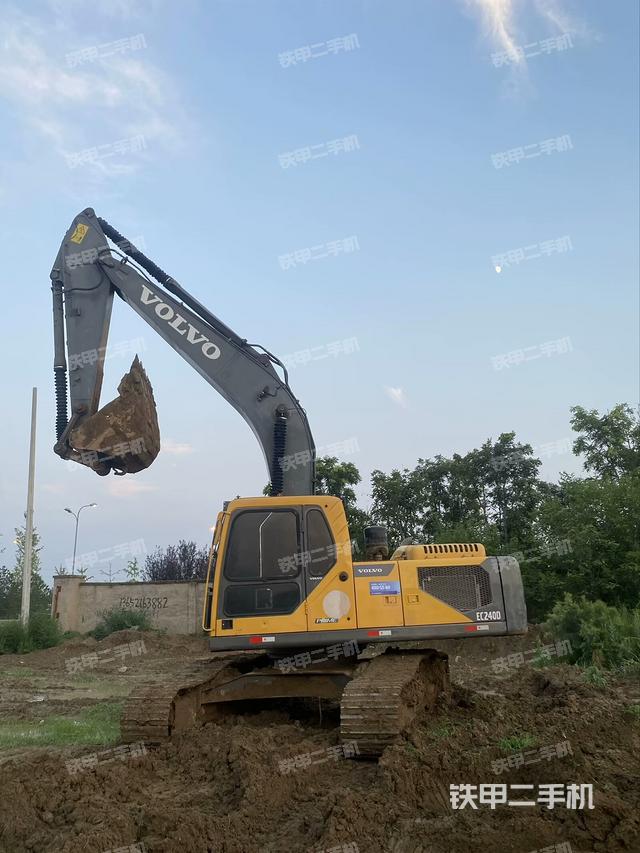 沃爾沃EC240CL清道夫挖掘機(jī)
