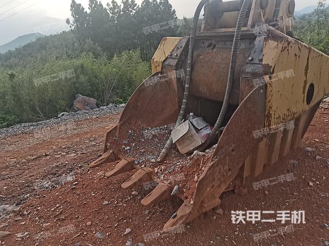 成志重工CFL250移动破碎站