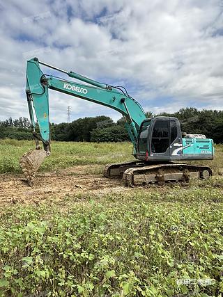 神钢SK210LC-8挖掘机实拍图片