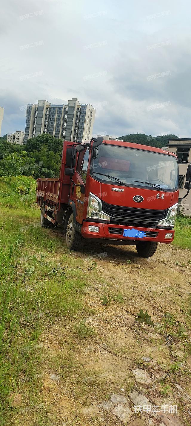 中國重汽4X2平板運(yùn)輸車