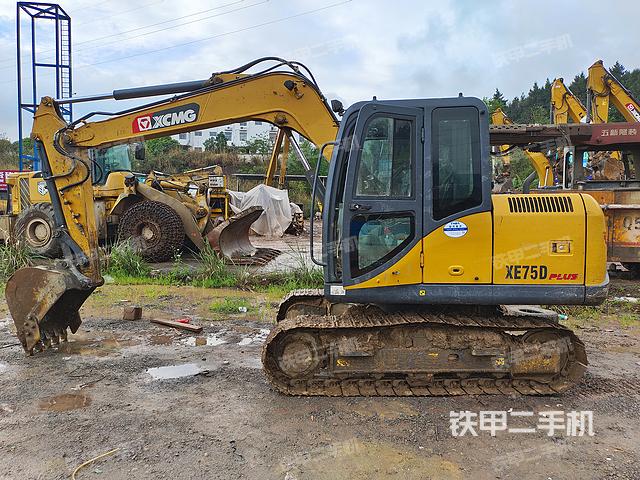 徐工XE75D挖掘机