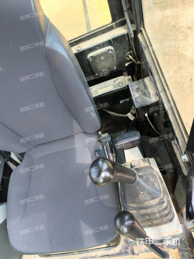 座椅后部（駕駛室部分）