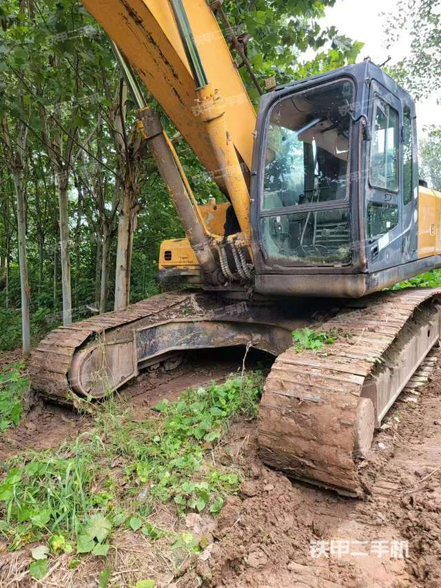 现代R335LC-7挖掘机