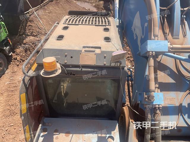 駕駛室頂部俯視(上車部件) 駕駛室頂部俯視(上車部件)
