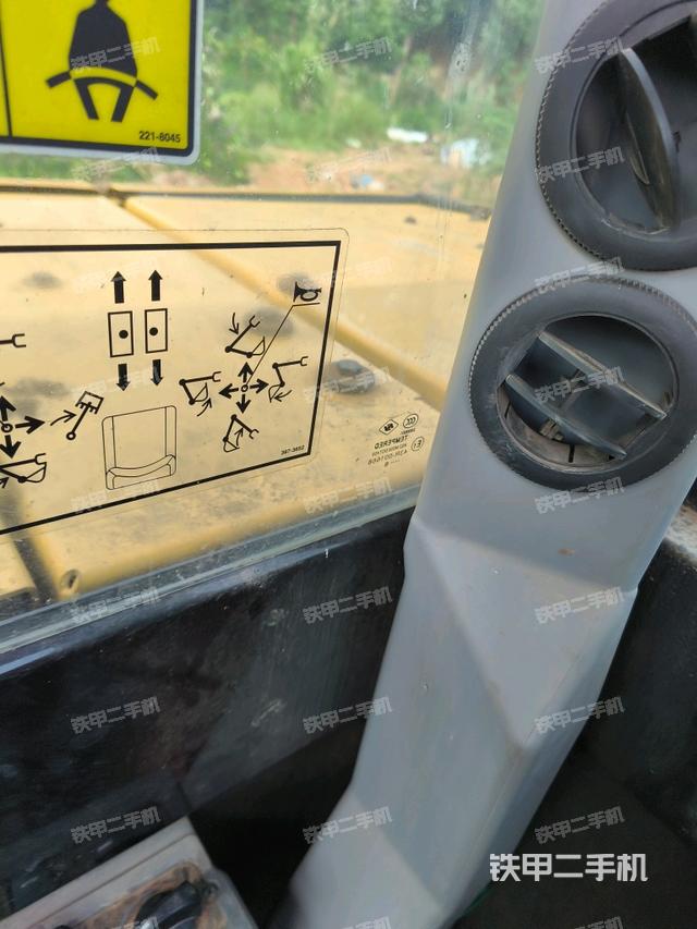 座椅左側(cè)控制臺(tái)/音響/含左手柄（駕駛室部分）