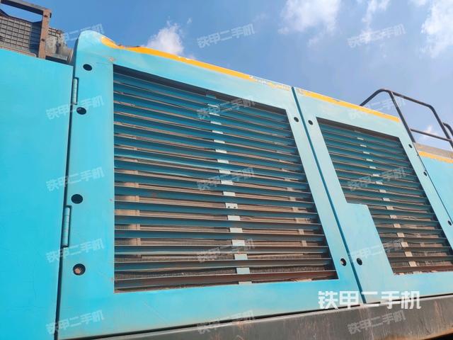 散熱器正面(大件艙室) 散熱器正面(大件艙室)