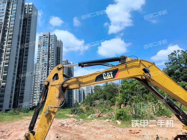 大臂背部俯視（工作和回轉(zhuǎn)裝置）