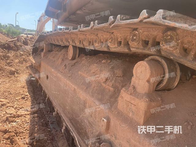 左側(cè)履帶整體?(行走機構(gòu)) 左側(cè)履帶整體?(行走機構(gòu))