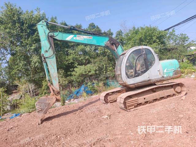 神鋼SK120-5.5挖掘機(jī)