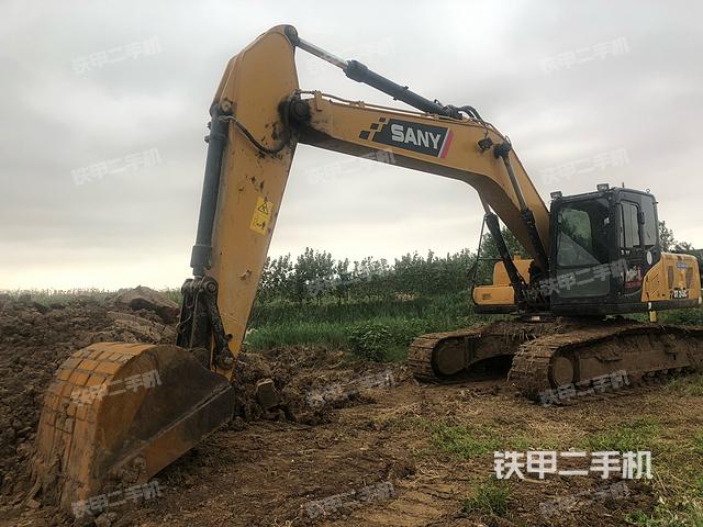三一重工SY215C挖掘機(jī)