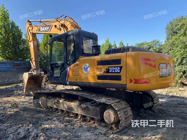 三一重工SY215C挖掘機(jī)